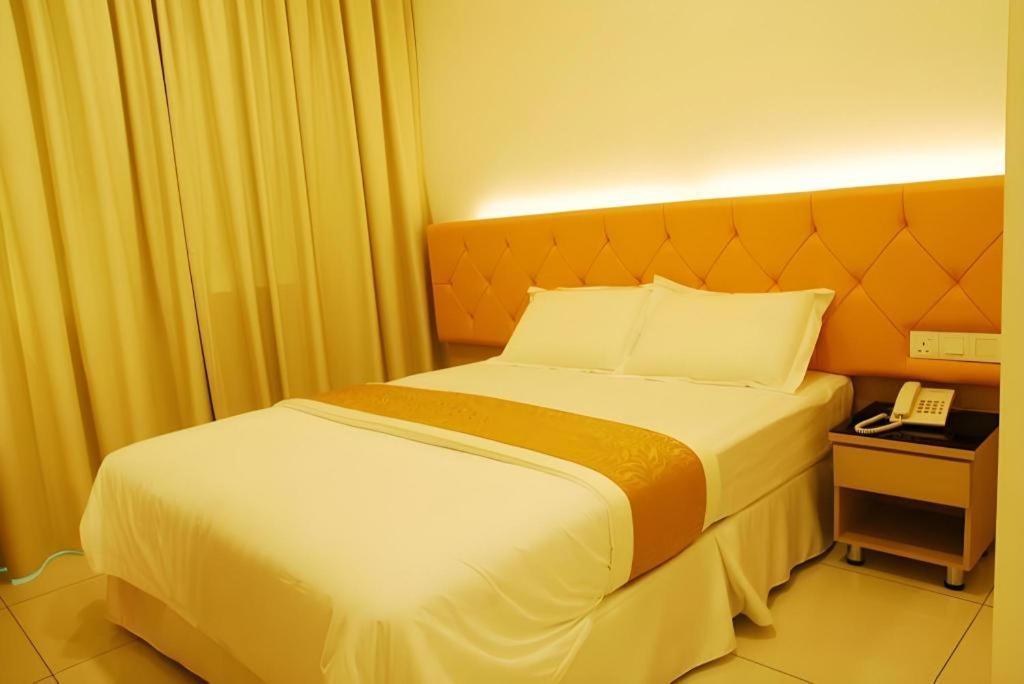 Lf Hotel Tapah Exterior photo