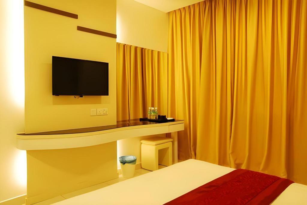Lf Hotel Tapah Exterior photo